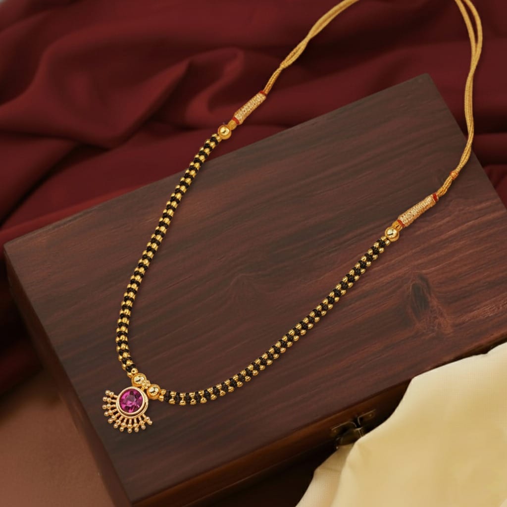 shobhitlahari kolhapouri thushi