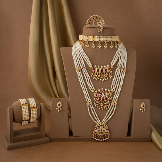 Safe & Smart: How to Buy Gold Jewellery Online | Chipade Saraf Kolhapur