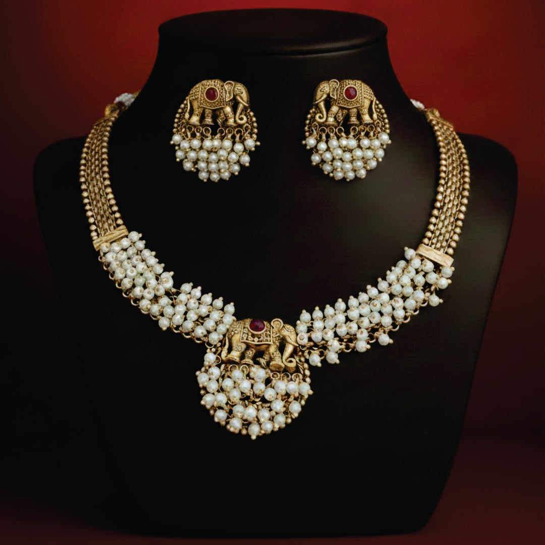 shobhantar moti short necklace