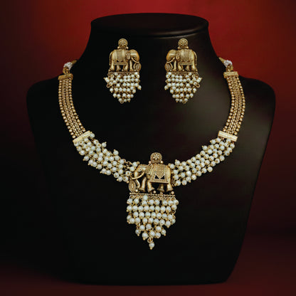 Shwetmala Moti Short Necklace