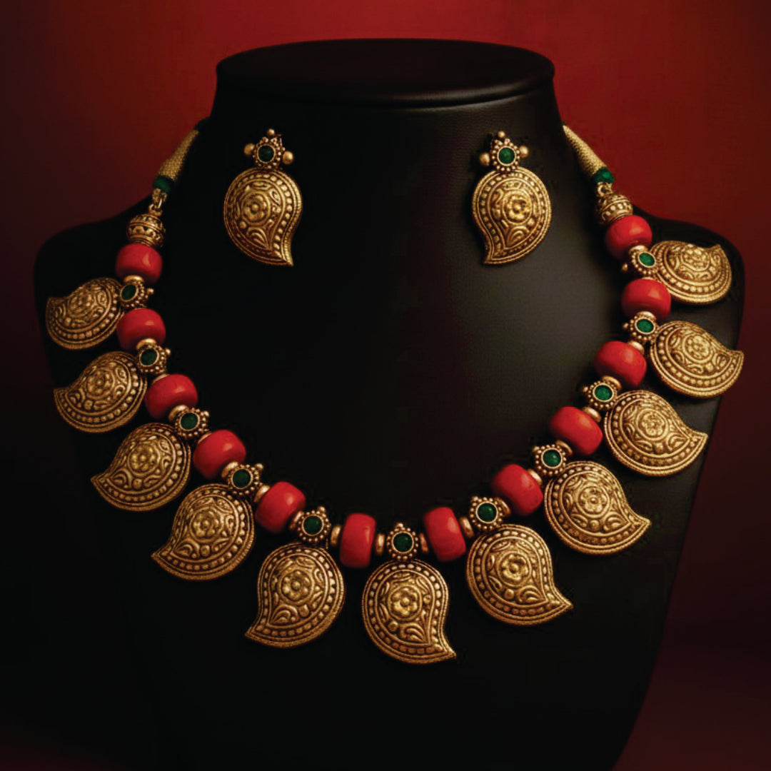 poval deviya royal kantha short necklace