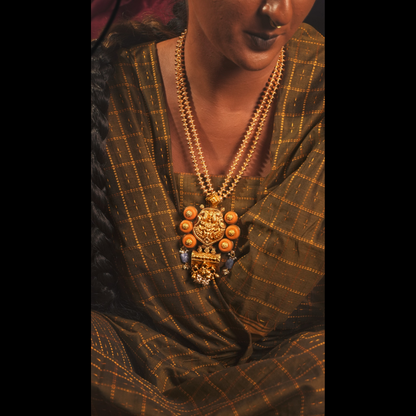 Garud Maal Silver Necklace Set (with Earrings)