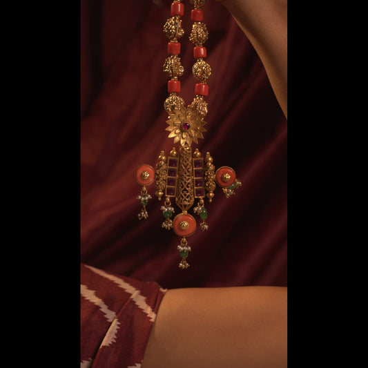 Praval Silver Necklace