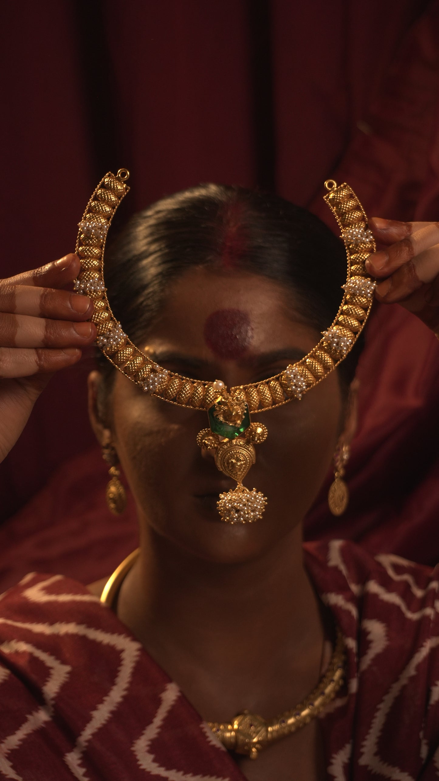 elephant green stone beaded collar