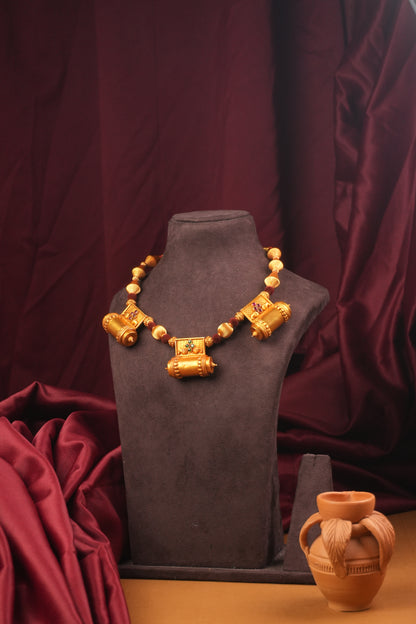 Silver Tait Necklace