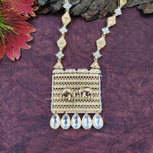 Kondeshvari Kundan Necklace