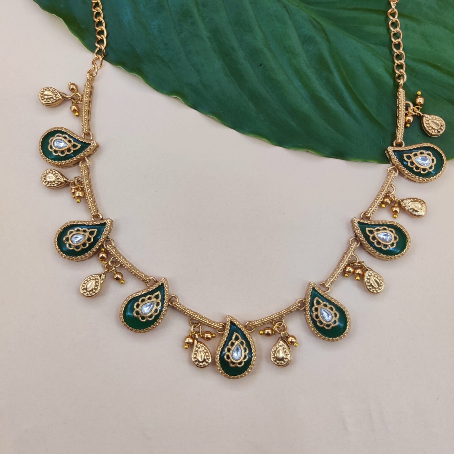 kundan koyri necklace