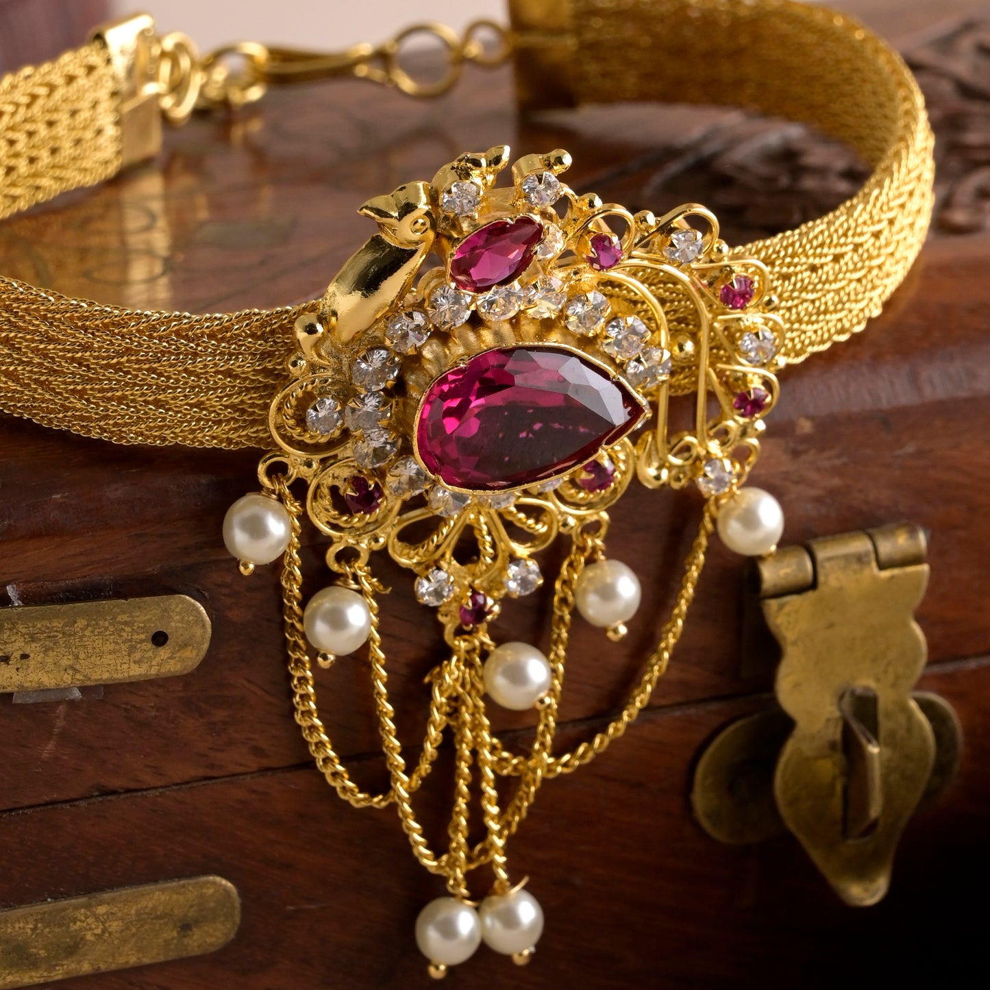 mor pankh pearl bajubandh