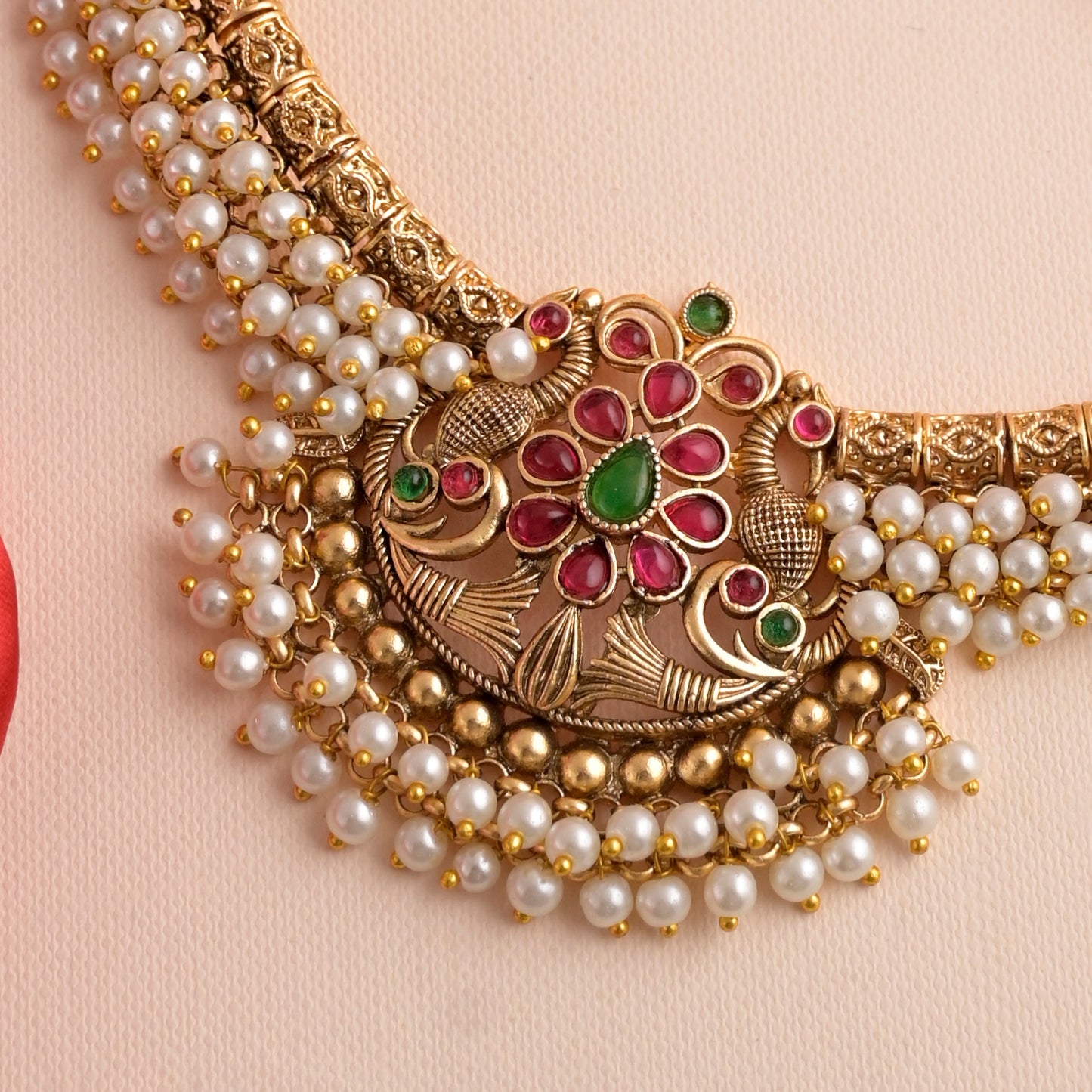 suvarnakshi short necklace