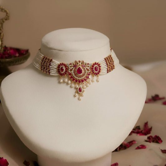 Nilanjali moti choker