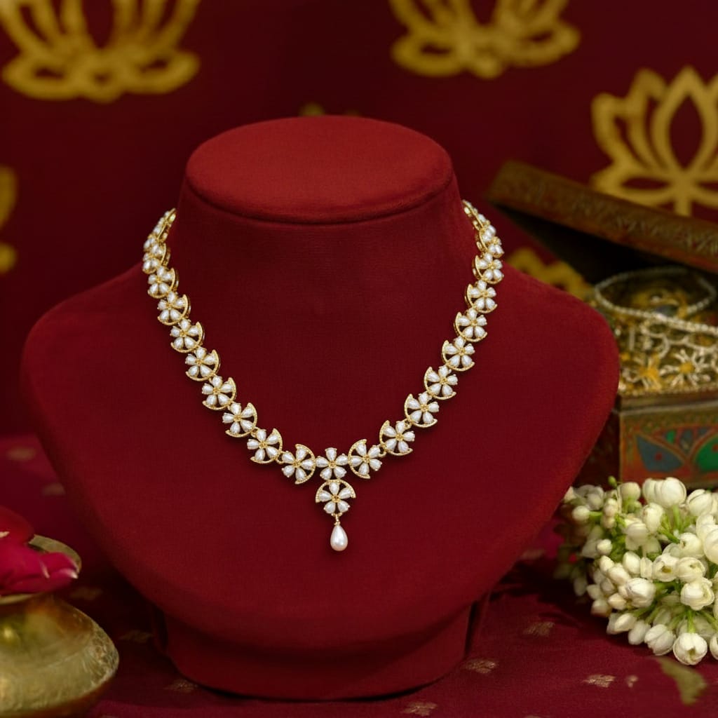 vinayshri necklace