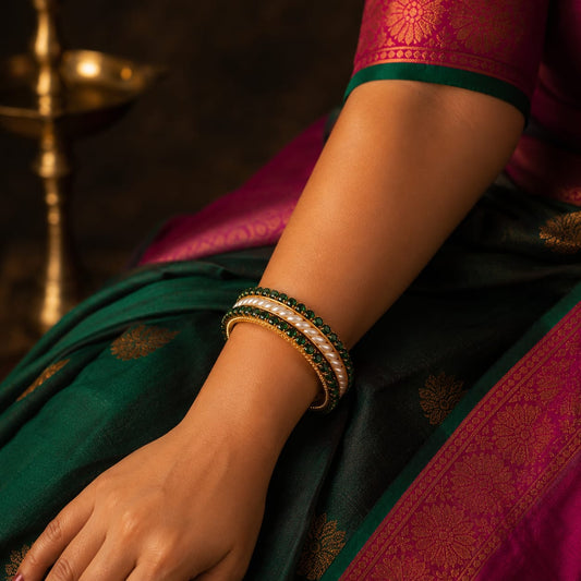 Nakshidar Moti Bangles