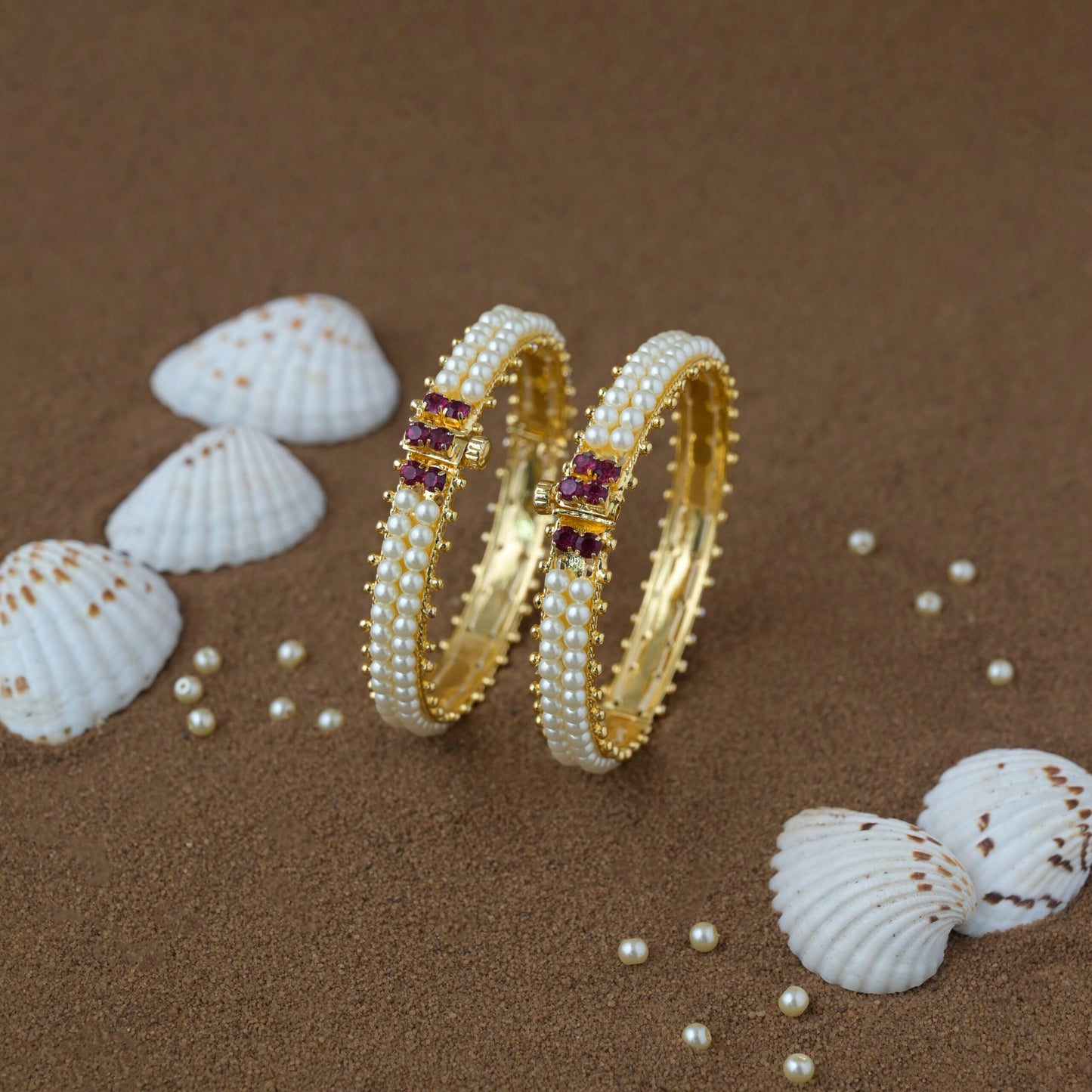 hemawati moti bangles