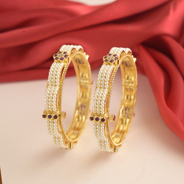 Sindhumani Moti Bangles