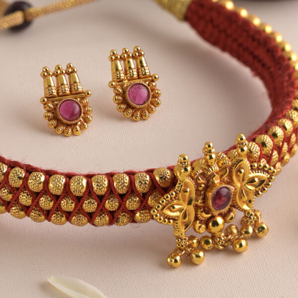 VijayLakshmi Kolhapuri Antique Thushi