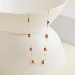chain with garnet