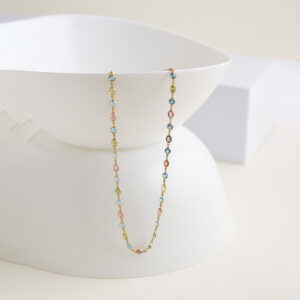chain with mlulticolor stone