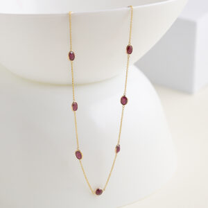 chain with ruby ovel